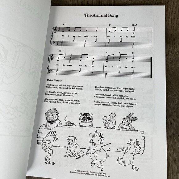 The Library of Children's Song Classics Gigantic Illustrated Sheet Music Leonard - Picture 6 of 6